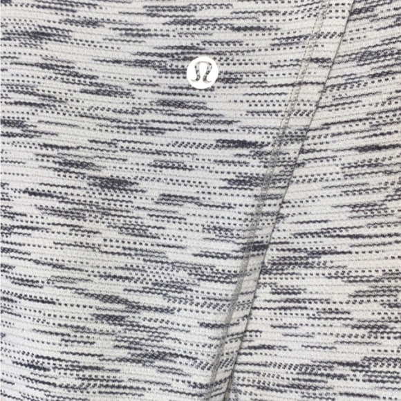 🍋 Lululemon Back In Action Short Sleeve - Picture 3 of 4